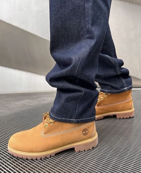 TIMBERLAND BOOT
Material: Premium leather quality