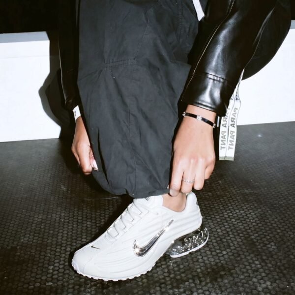 NIKE AIRMAX PLUS
Material: Premium leather