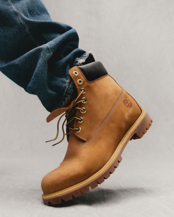 TIMBERLAND BOOT
Material: Premium leather quality