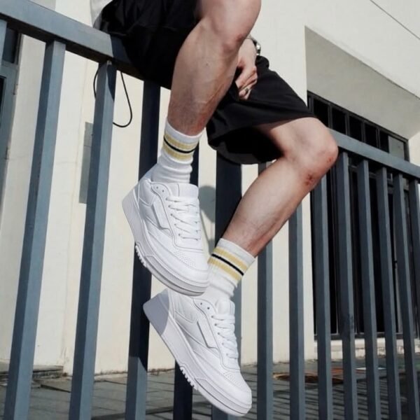 REEBOK CLUB C LTD VINTAGE
Quality-High end 
Material: Premium leather quality