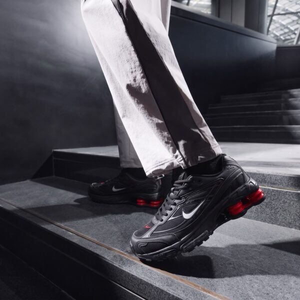 NIKE SHOX SUPREME 
Material: Premium leather quality