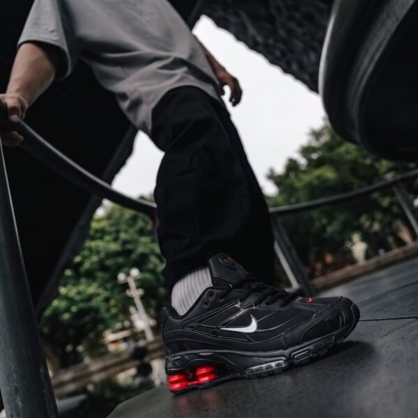 NIKE SHOX SUPREME 
Material: Premium leather quality