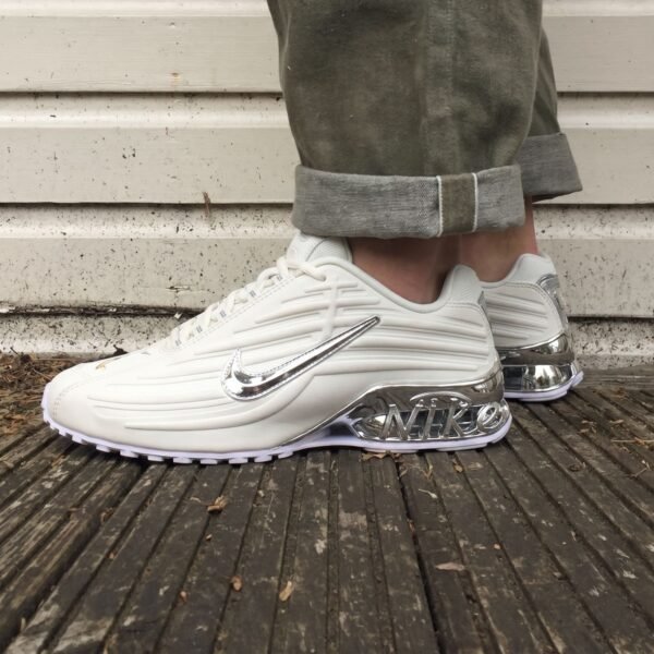 NIKE AIRMAX PLUS
Material: Premium leather