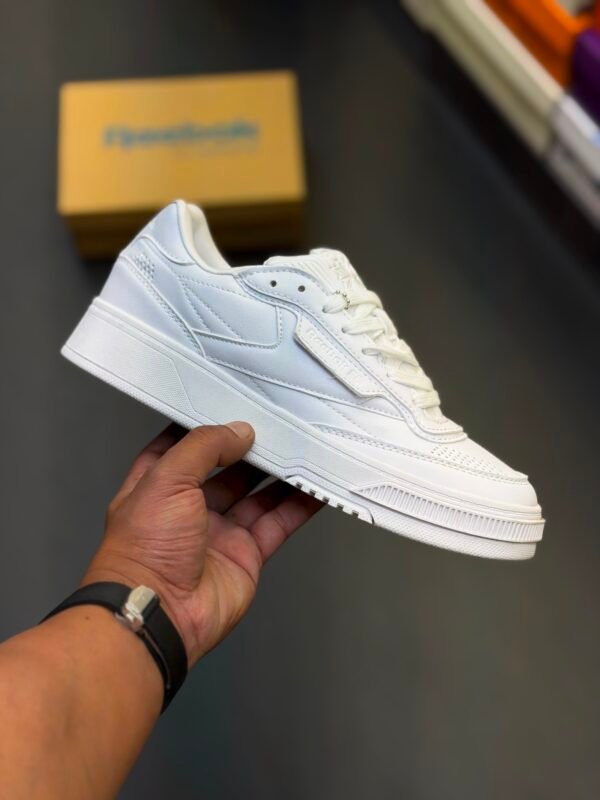 REEBOK CLUB C LTD VINTAGE
Quality-High end 
Material: Premium leather quality