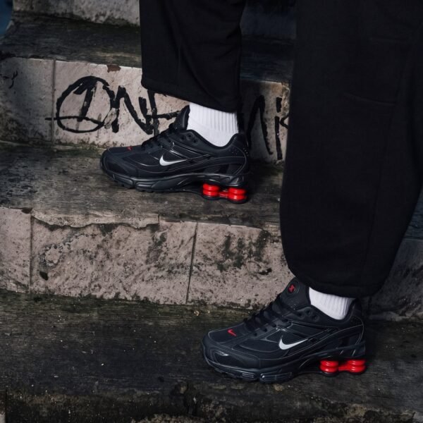 NIKE SHOX SUPREME 
Material: Premium leather quality